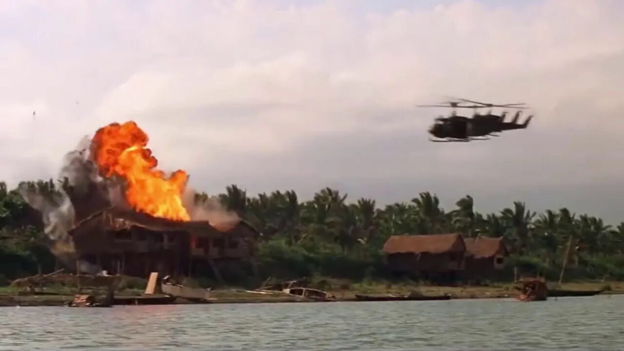 Апокалипсис сегодня вагнер. Полет валькирии вагнер в фильме. Полет валькирий апокалипсис сегодня. Документальный фильм "полет шмеля". Полет валькирий апокалипсис сегодня.