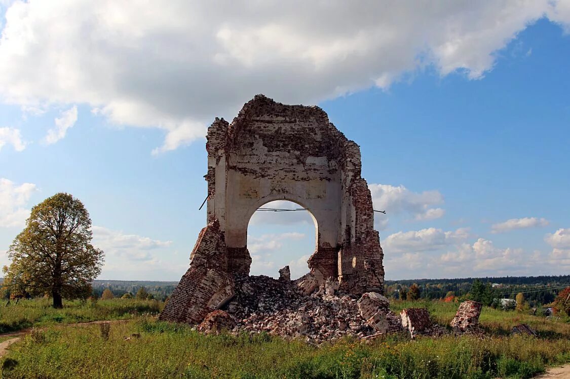 Погода воскресенское бабушкинского вологодской. Воскресенская Церковь Андреевское. Бабушкинский район Андреевское. Храм в Рослятино Вологодской. Воскресенская Подкубенская Церковь Вологодский район.