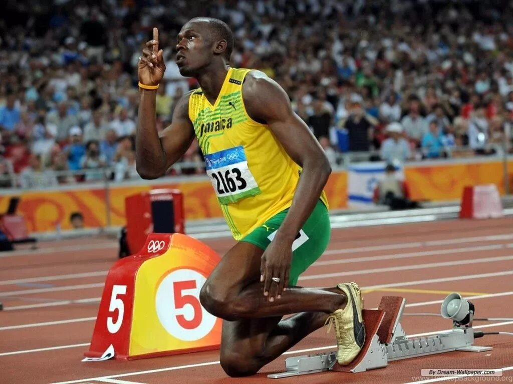 Скоростные бегуны. Самый быстрый человек Усейн болт. Usain St. Leo Bolt. Усейн болт с Кубком. Бегуны на 100 метров Усейн болт.
