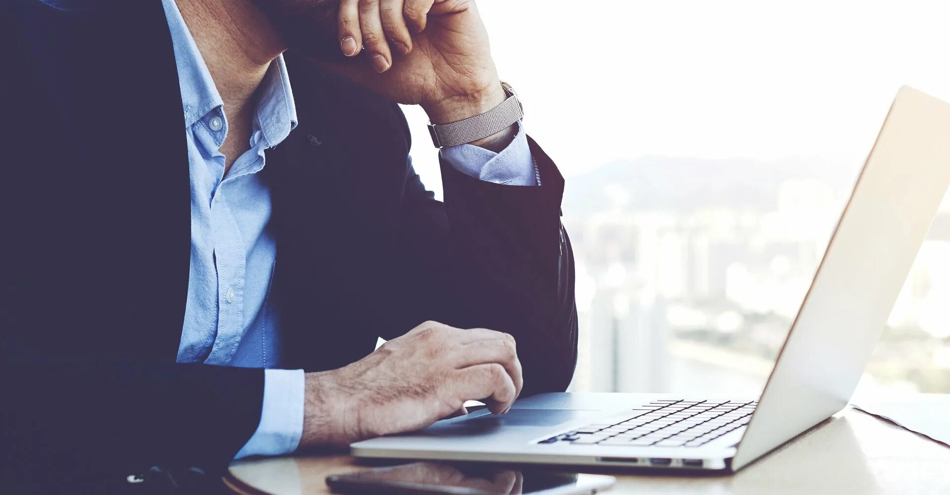 Опытный бизнесмен. Успешный бизнесмен. Выгода мужчина. Константин лавров. Минпромторг кристелев алексей.