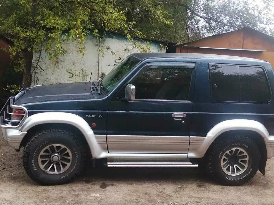 Мицубиси паджеро дизель бу. Mitsubishi Pajero 2 1994. 1994 Mitsubishi Pajero II. Митсубиси Паджеро 1994. Mitsubishi Pajero 3 дверный 1994.