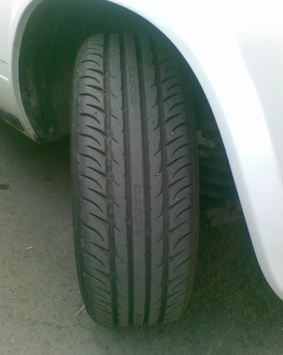 Лето резина kumho. Kumho Ecsta SPT 185/60 r14. Кумхо Экста СПТ 185/60/15. Кумхо 185/55/14 лето. 205 60 R14.