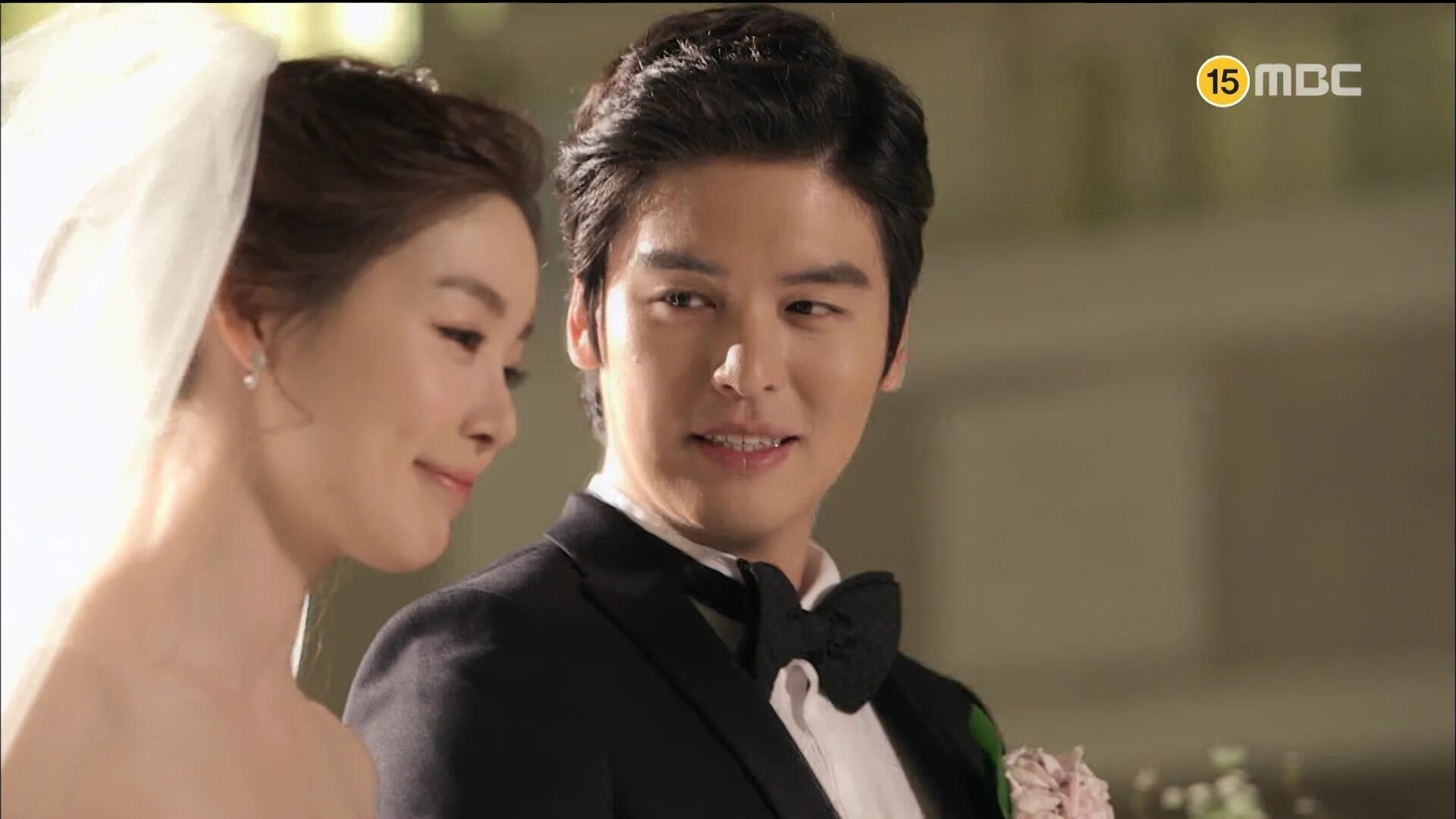 Чхве минхо поцелуй. Цветок зла дорама 2020. Дорама расцветающие цветы. Дорамы песнь славы. Дорама расцветающие цветы.