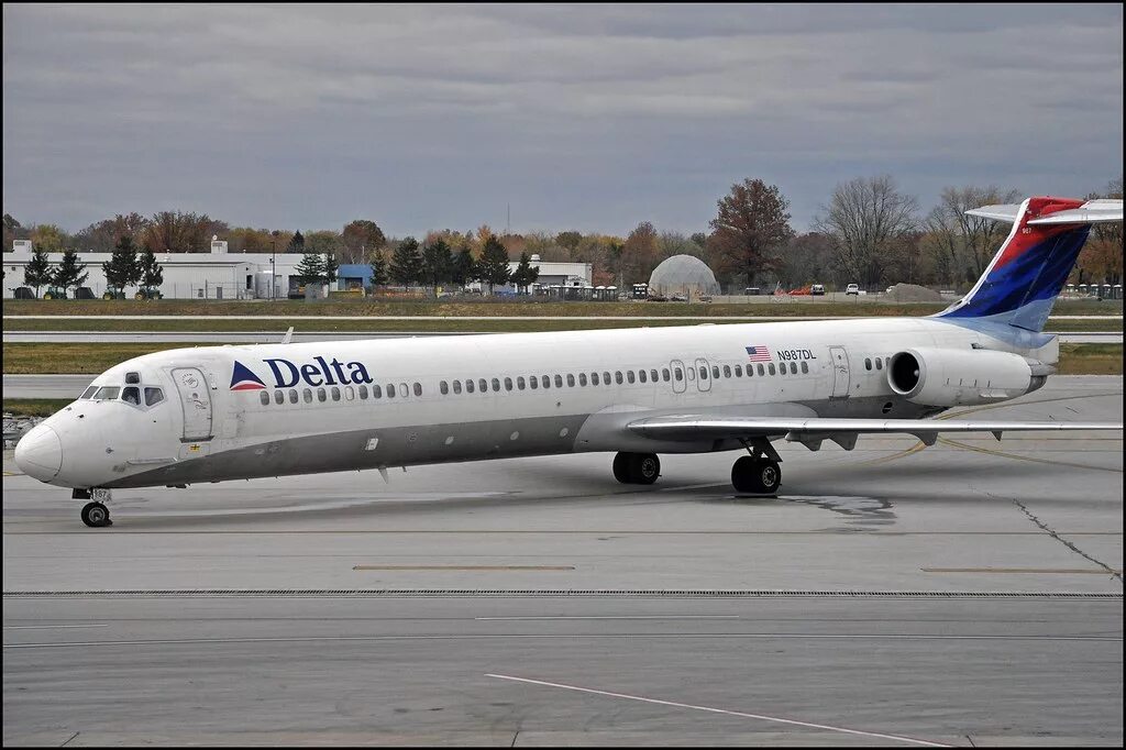 Мд 80. Макдоннелл Дуглас МД 80. Самолёт Дуглас МД 80. MCDONNELL Douglas MD-80. Боинг и макдоннелл Дуглас.