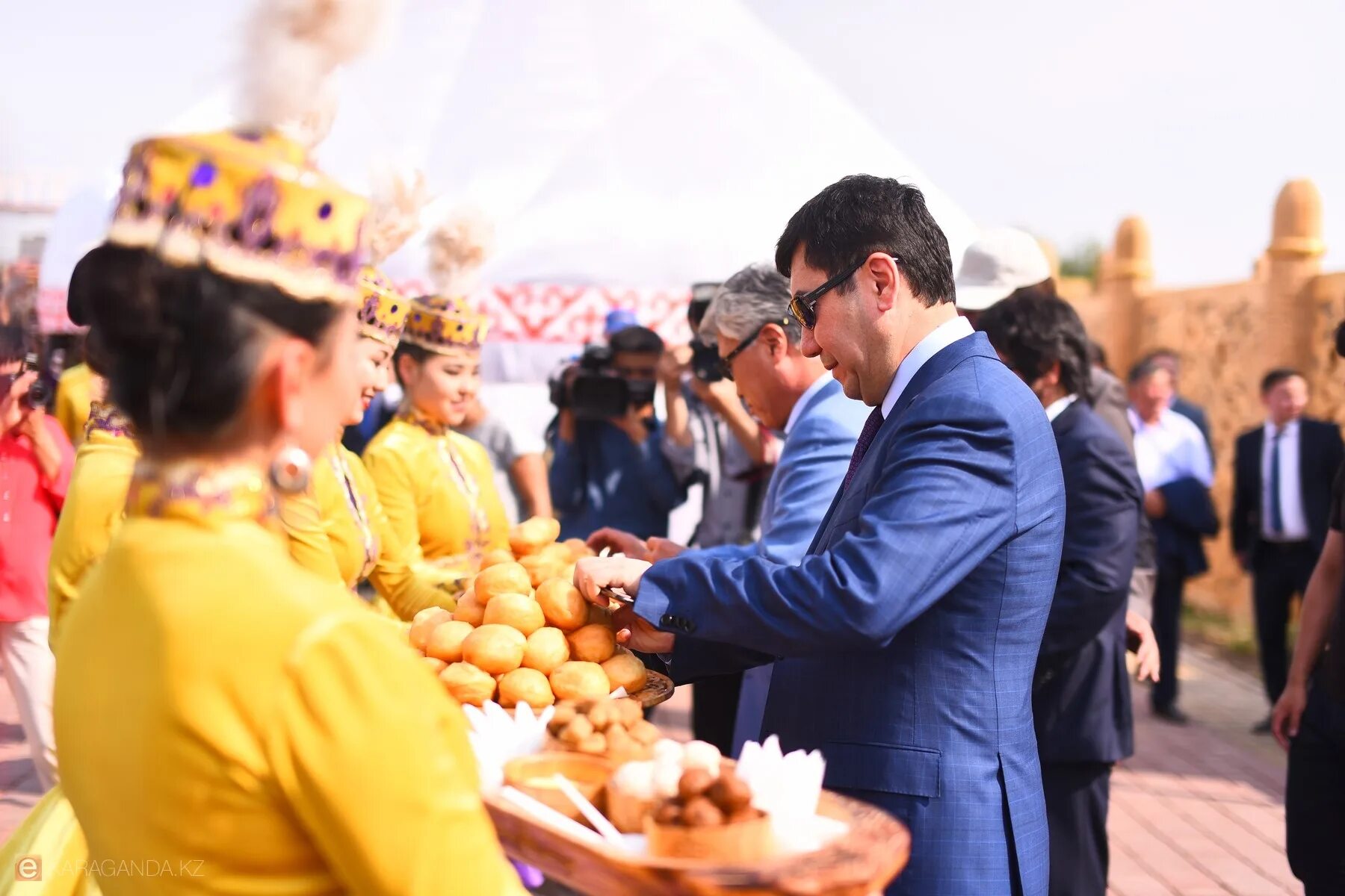 дворец культуры горняков караганда. зрительный зал дворца культуры горняков г. дворец культуры горняков караганда. дворец культуры горняков караганда. бухара дворец культуры.