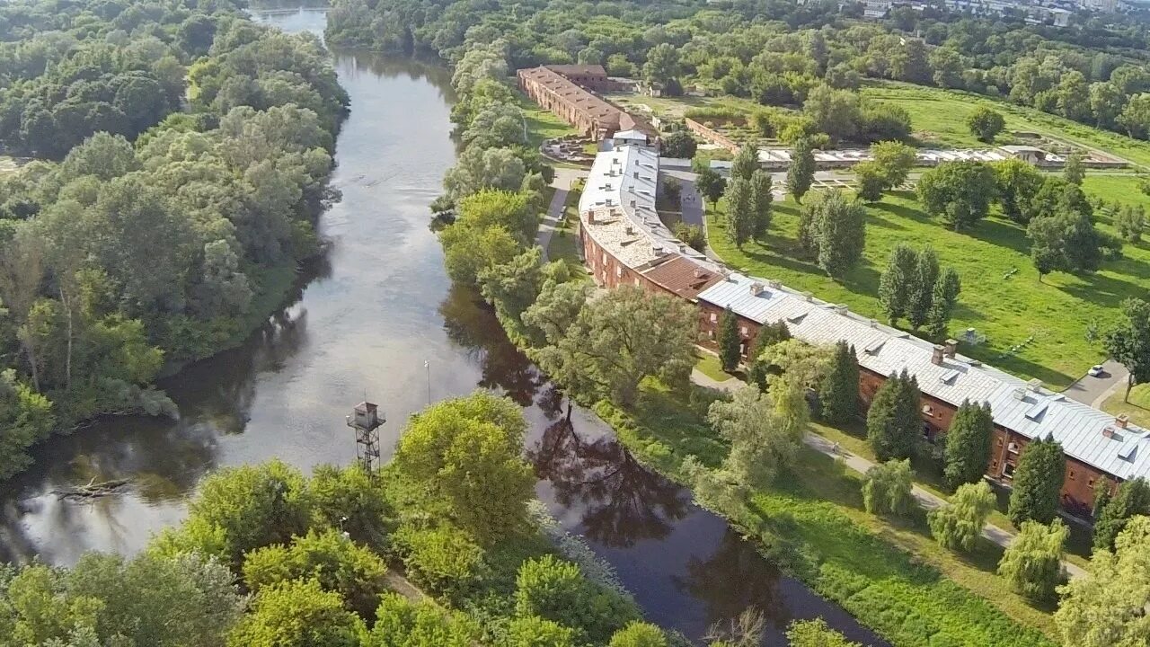 Буг брест. Западный буг брестская крепость. брестская крепость река буг и мухавец. река буг брестская крепость. брест река мухавец.