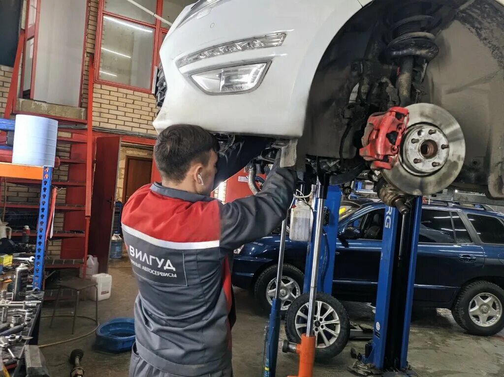 работа автомехаником в москве. профессия автомеханик. Mechanics. профессиональный автомеханик. работа автомехаником в москве.