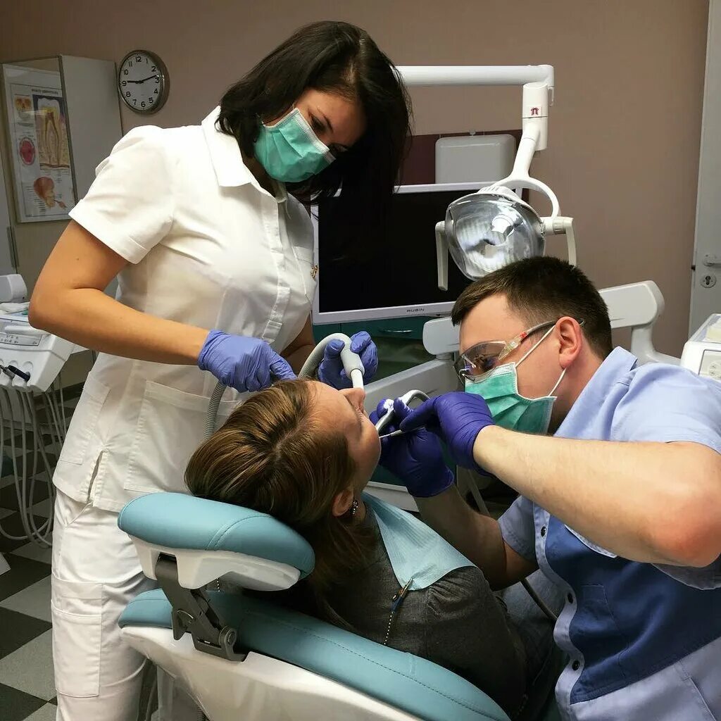 Стоматология элементы. Частные клиники коломна. Коломна, окский проспект, 3б. Медицинский центр парацельс на ул партизан в коломне. Стоматология на нагатинской.