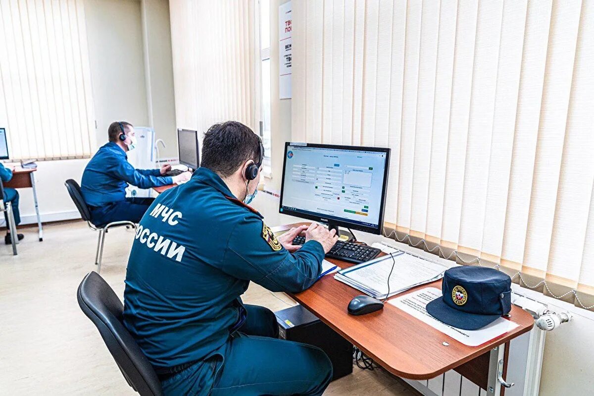 Оперативный штаб академия управления мвд россии. Служба спецсвязи фсо. Александр макаров мчс по алтайскому краю. Национальный центр кризисных ситуаций мчс россии. В главном управлении работает.