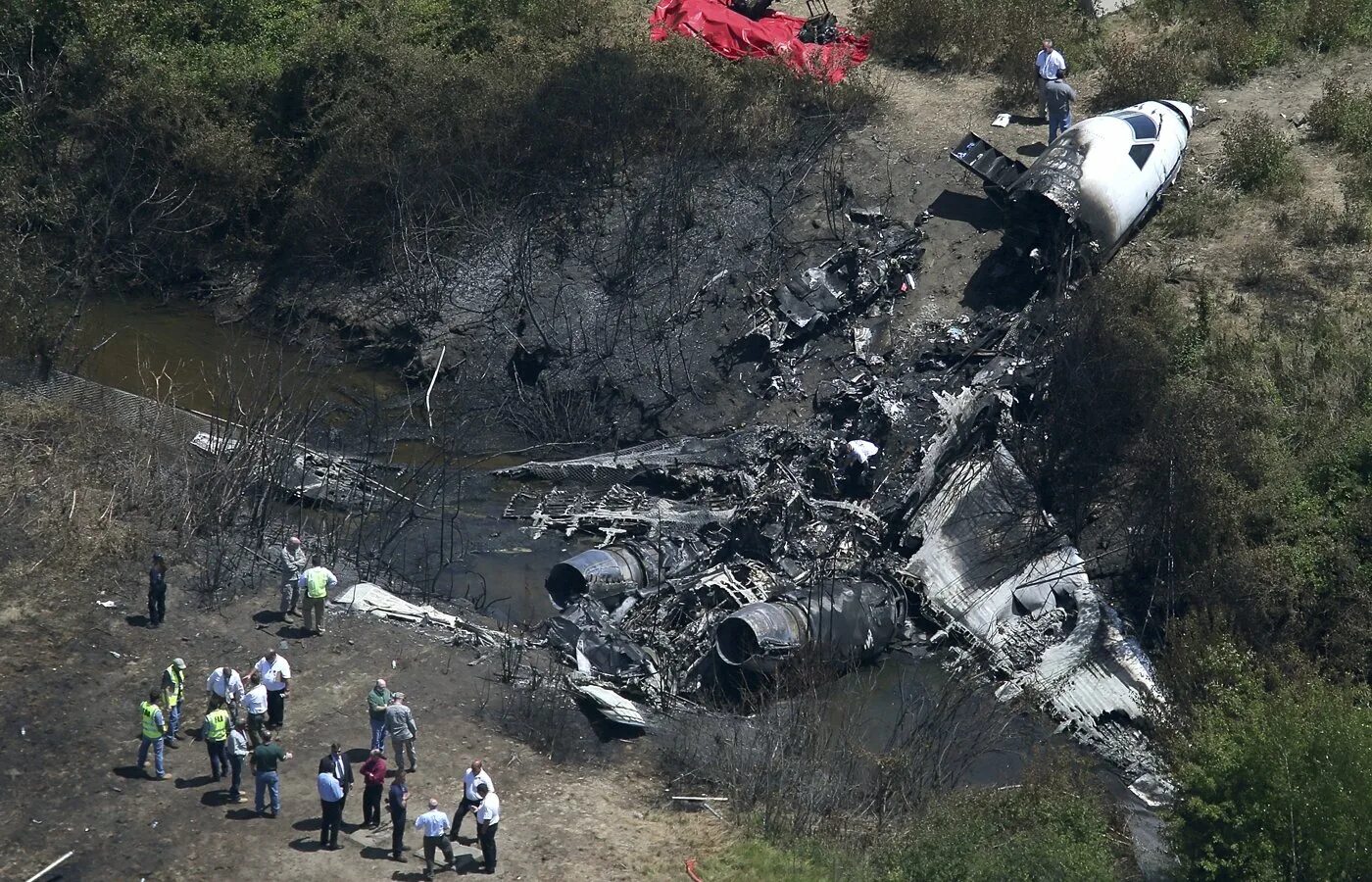 Сколько падает самолет. Рейс 93 United Airlines 11 сентября 2001 года. Рейс 93 United Airlines место крушения. Рейс 93 Пенсильвания. Боинг 757 авиакатастрофы.