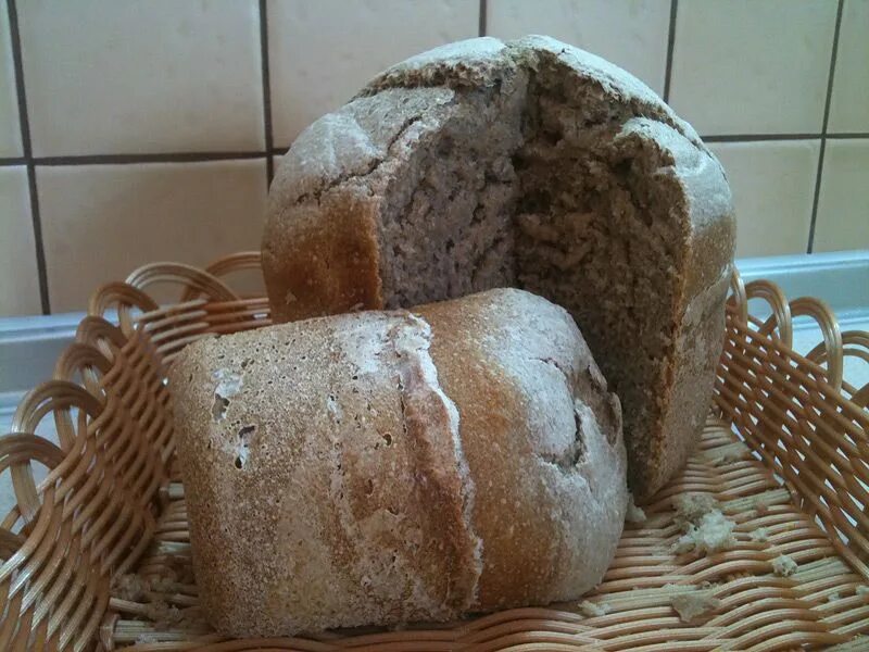 Хлебопечь ржаной хлеб. Бездрожжевой хлеб в хлебопечке Панасоник 2550. Хлеб в хлебопечке без дрожжей. Ржаной бездрожжевой хлеб в хлебопечке. Хлеб белый бездрожжевой.