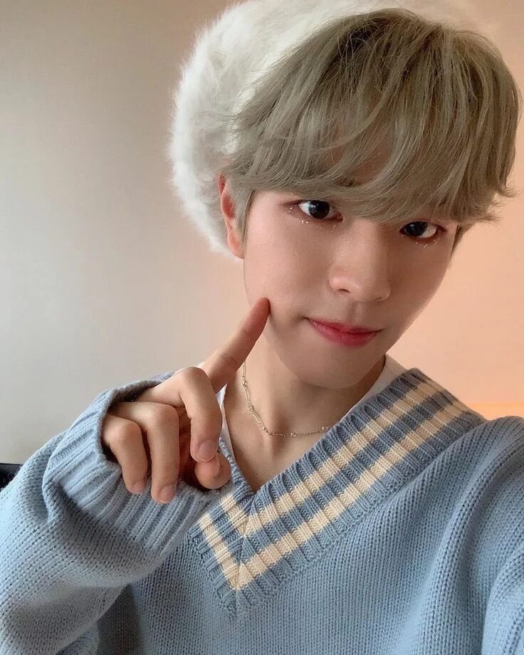 Stray kids сынмин. Группа stray kids сынмин. Ким сынмин из stray kids. Ким сын мин stray kids. Ким сынмин из stray kids.