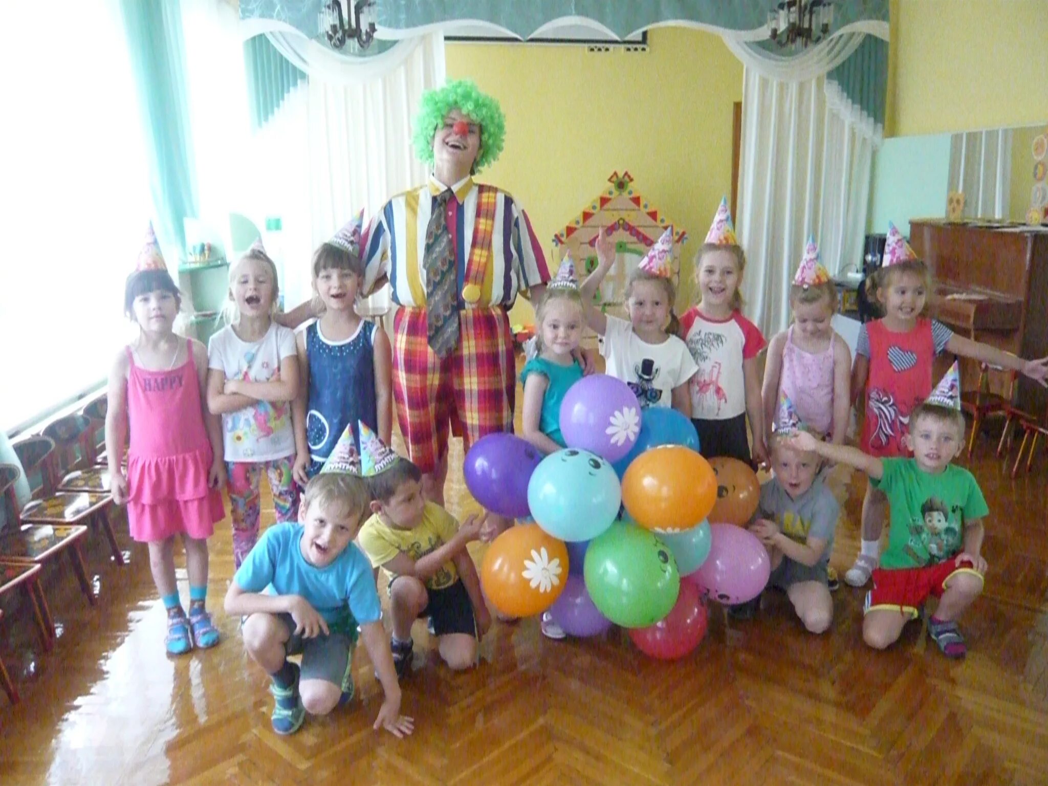 Садик 125 новокузнецк новобайдаевка. Дошкольные учреждения новокузнецка. Детский сад сеть. Детский сад 250 новокузнецк. Музыкальные развлечения в детском саду.