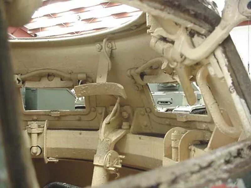 Внутри танка PZ 4. Внутри немецкого танка т4. Интерьер башни pz4. Танк т-4 немецкий внутри. Немецкие танки внутри