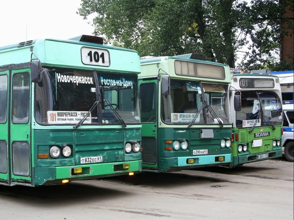 Автобус новочеркасск персиановка. Автобус Новочеркасск. Списанные автобусы в Новочеркасске. Маршрут 325 Новочеркасска автобус. Ретро автобусы Новочеркасск.