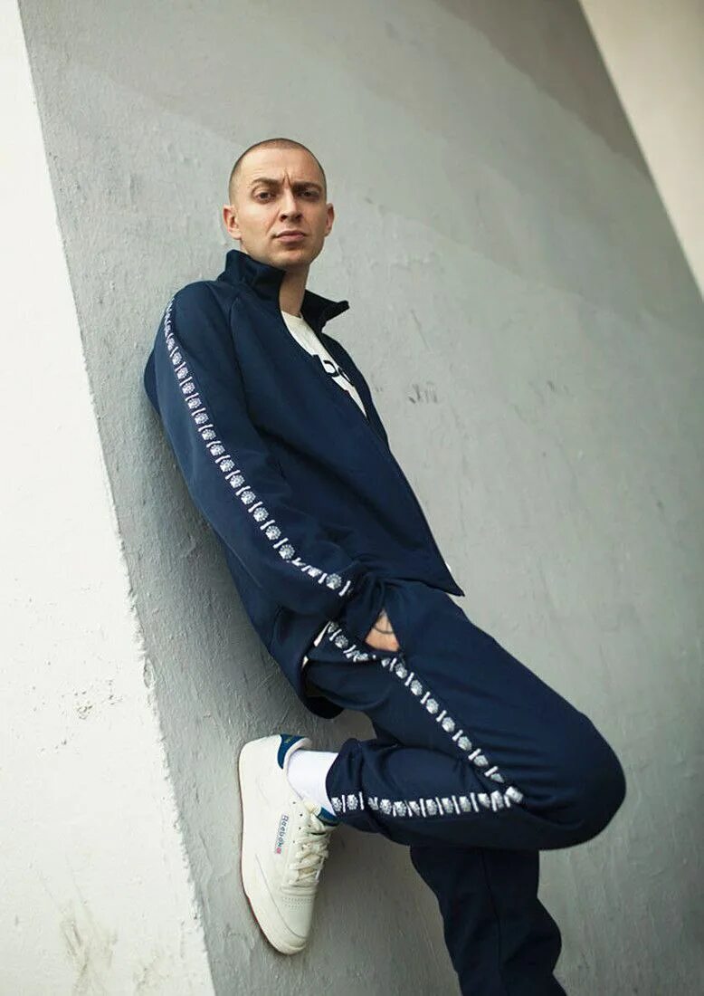 Адидас певец. Oxxxymiron. Reebok Oxxxymiron.