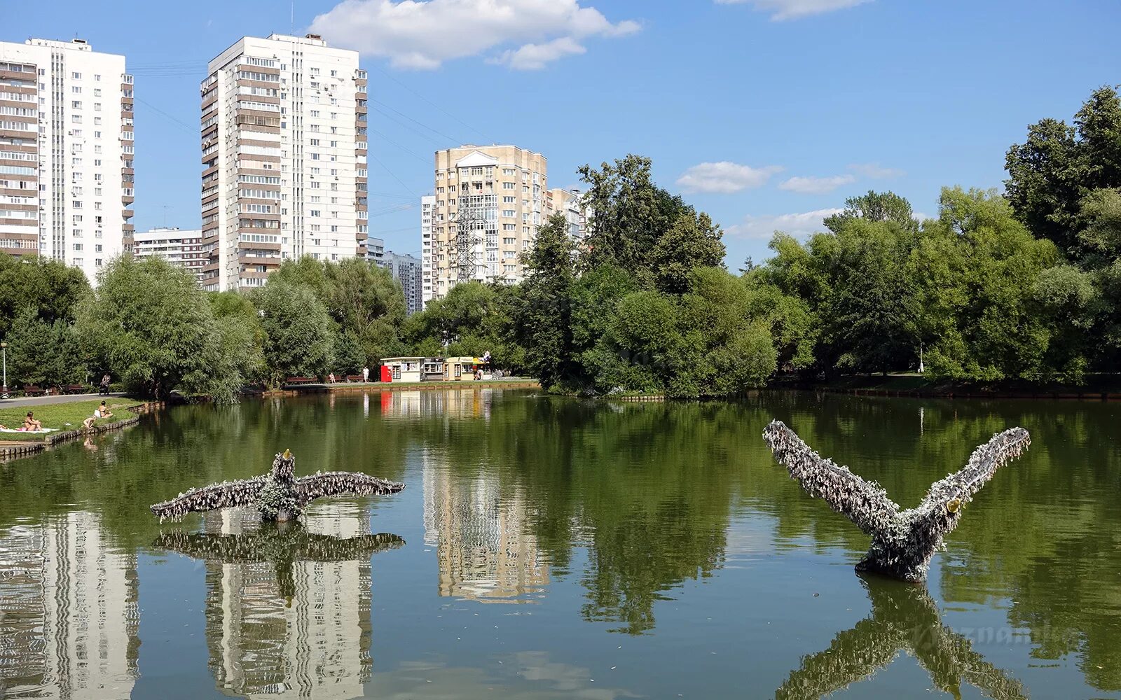 Парк Воронцовские пруды. Воронцовский парк в Москве. Парк усадьба воронцово Москва. Парк усадьба воронцово Воронцовский пруд.