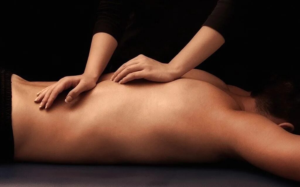 Markus massage. Массаж спины. Классический массаж. Классический массаж тела. Классический массаж спины.