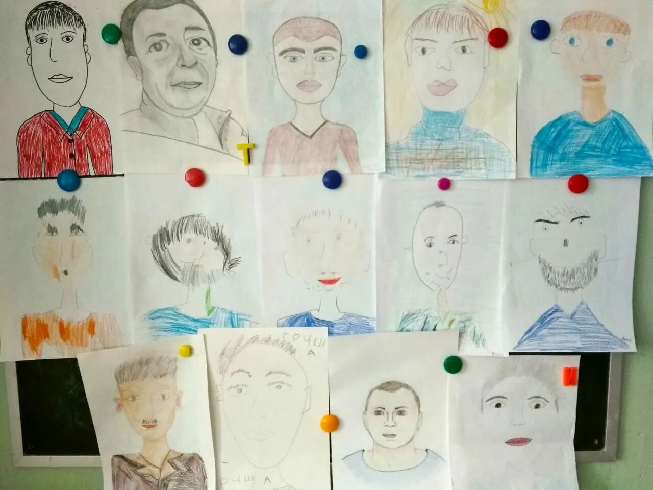 портрет папы в детском саду. рисование портрета папы для детей. подарки к дню пожилого человека в детском саду в средней группе. портрет папы в детском саду старшая группа. портрет папы в детском саду.