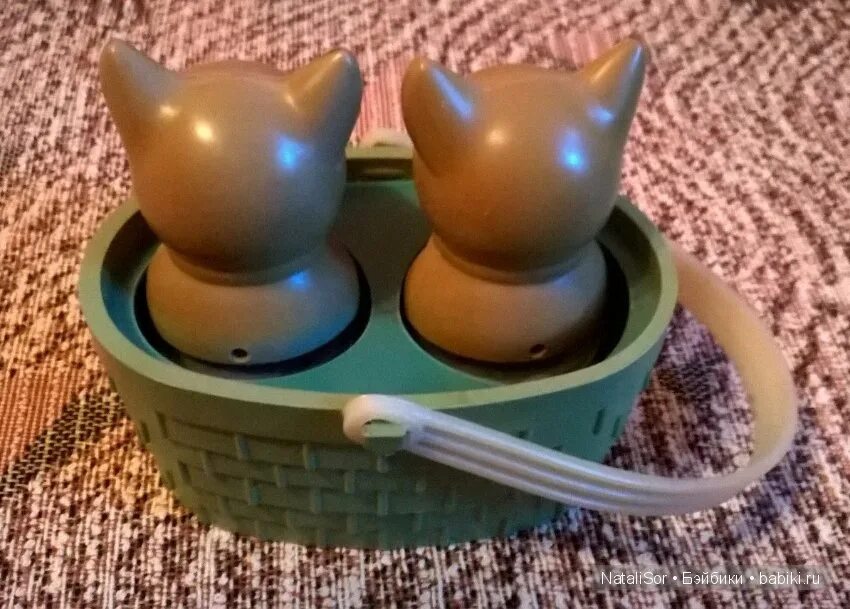 Советские игрушки кот. Советская игрушка котята в корзинке. советские игрушки кот пластмассовый. советская игрушка кот. котенок в ботинке советская игрушка.