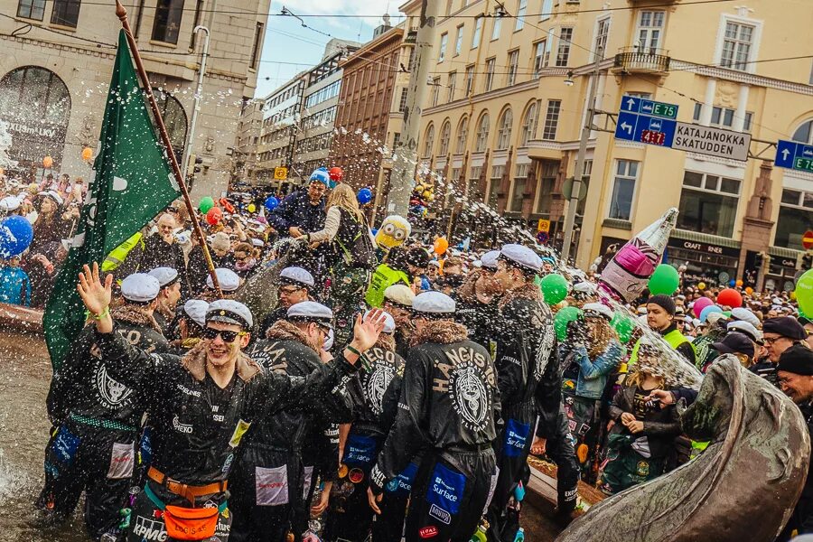 Праздник Ваппу в Финляндии. Ваппу Первомай в Финляндии. Студенческий праздник Ваппу Финляндия. 1 Мая Финляндия праздник.