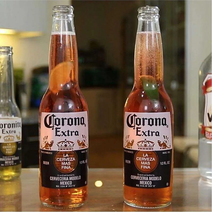 Диадема с драгоценными камнями. Пион черная корона. Корона королевы англии вектор. Красная корона. Корона экстра ред.