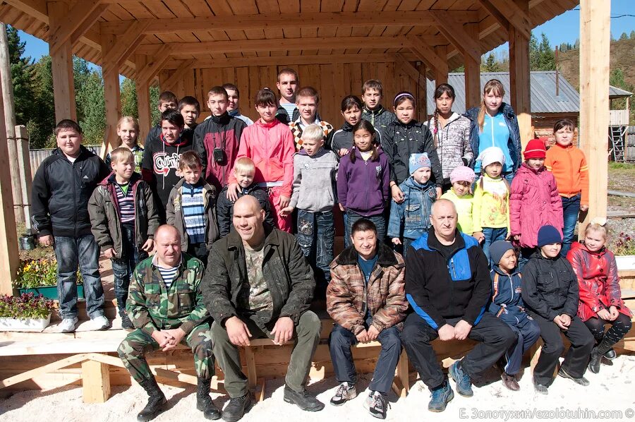 Аэропорт хандыга якутия. Хандыга фото. Хандыга посёлок городского типа. Прогноз хандыга. Штыров хандыга 2003.