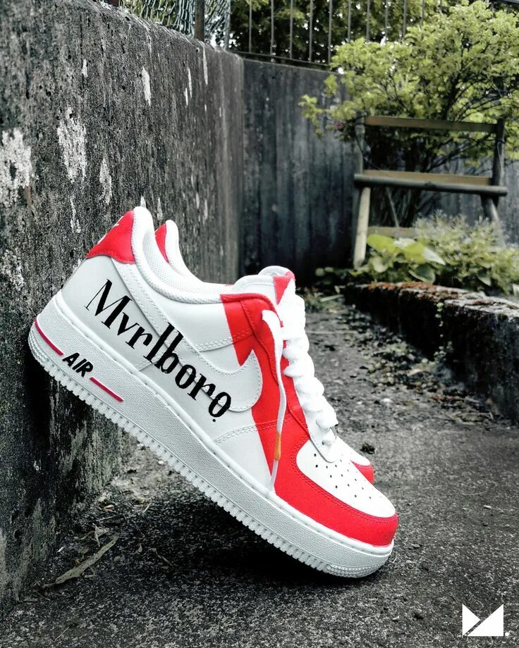 Найк мальборо. Nike marlboro. Мальборо бленд 27. Найк данки мальборо. Сигареты мальборо ред.