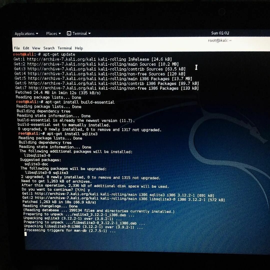 Kali linux hacking. Kali linux терминал. kali linux программирование. kali linux код. линукс код.