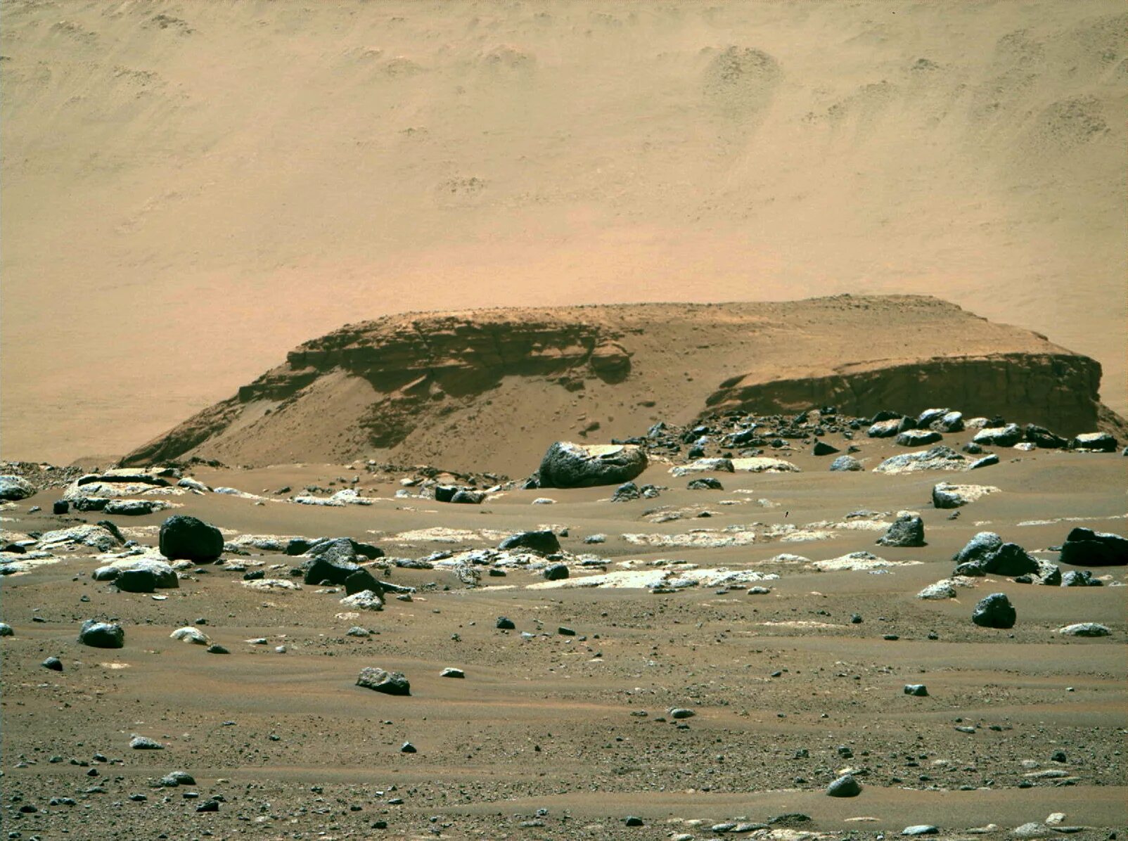 5 мая 2006. Ровер perseverance снимки Марса. Марсоход NASA perseverance. Кратер Джезеро на Марсе. Снимки планеты Марс с марсохода.