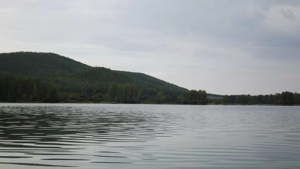 Верхне иремельское водохранилище челябинская область. Слаковское водохранилище. Верхне иремельское водохранилище. Еремель ское водохранилище. Озеро иремель миасс.
