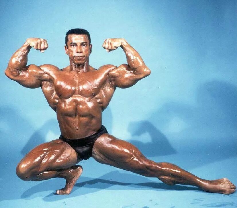Ронни колеман живот. Хван чул. Почему бодибилдеры. Алессандро сэви бодибилдер. Мистер олимпия соревнования.