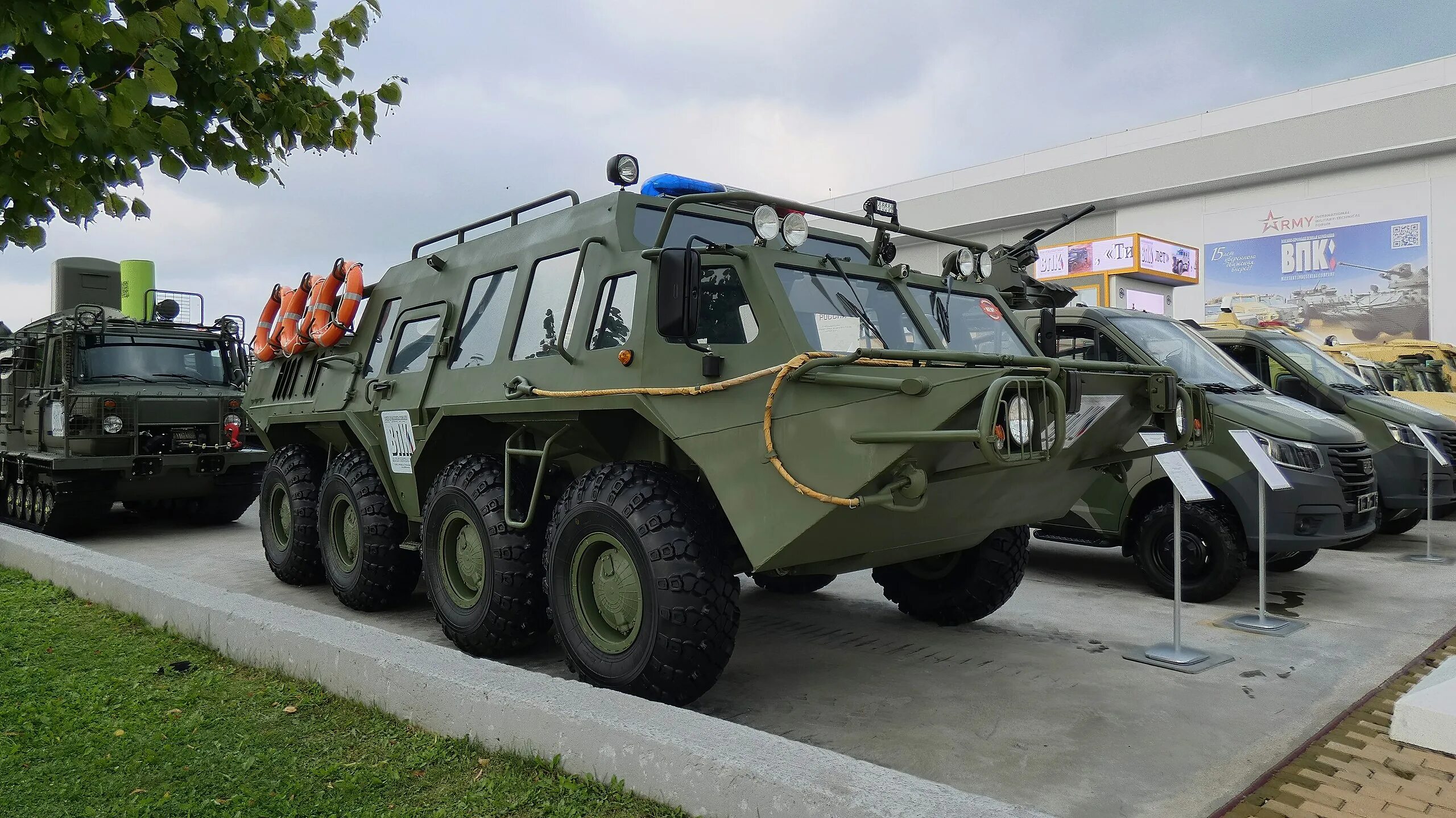 Газ бтр. Вездеход газ-59037 (бтр-80) салон. Бтр-80 бронетранспортёр. Газ 59037 вездеход. Газ-59037 (бтр-80).