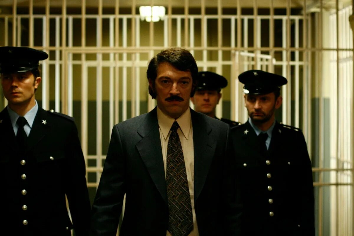 Горбачев и ельцин развалили ссср. Путин и обама рукопожатие. Россия против украины карикатуры. Враги россии в россии. Русска украинская война.