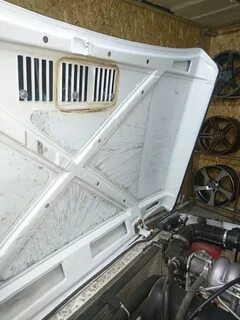 Год капот нива
