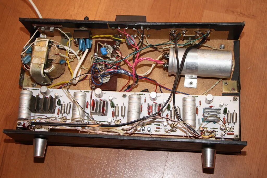 Alpine mrv-f300 v12. Моноблок арт саунд xd 1200. Усилители звука одиссей 002. Усилитель низкой частоты к174ун7. Усилитель звука 7.