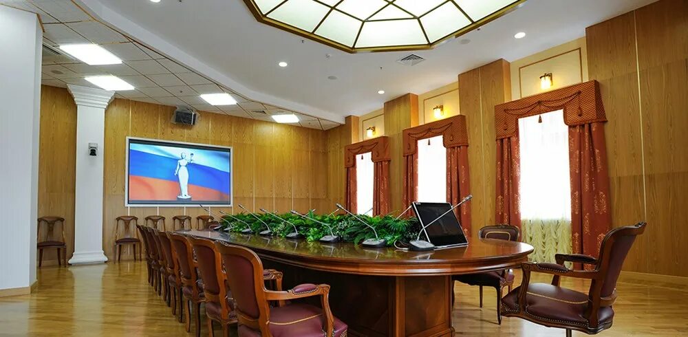 конференц зал в отеле 3*. пустой зал переговоров. гостиница охтинская санкт-петербург конференц зал. конференц зал на английском. конференц зал на английском.