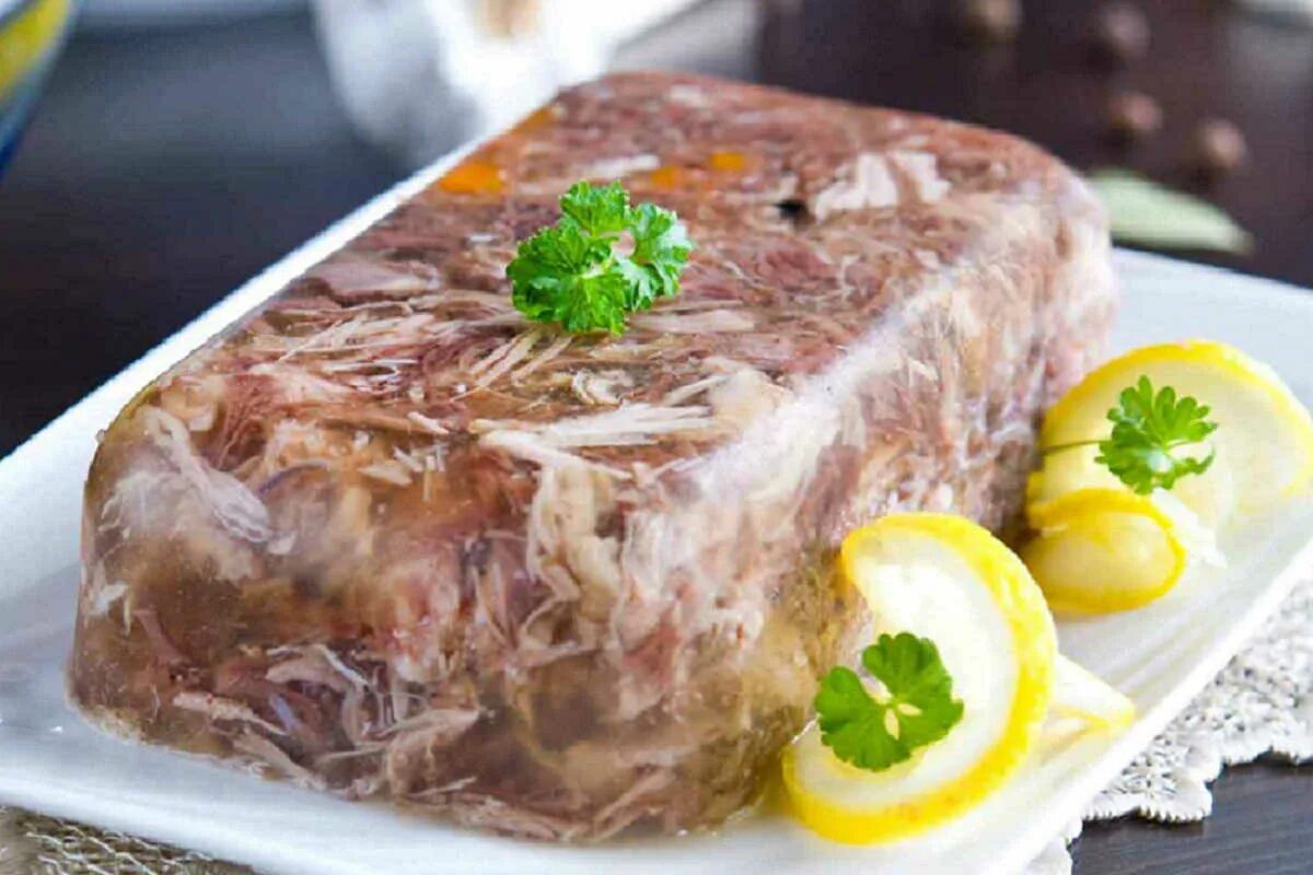 Какое мясо добавляют в холодец. Холодец царская трапеза. холодец. холодец мясной. холодец из говядины.