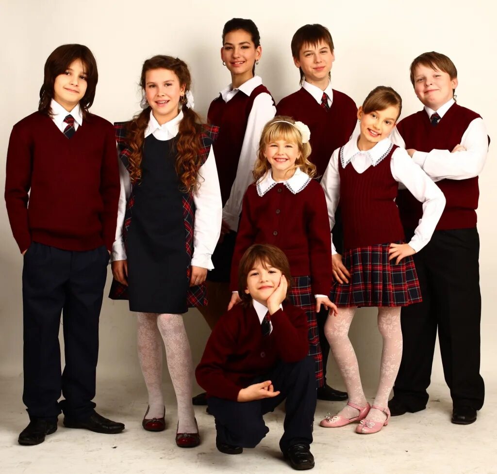 единая форма одежды. Finnair cabin crew. фирменная одежда для офиса. форма стюардесс авиакомпании финнэйр. современная школьная форма.