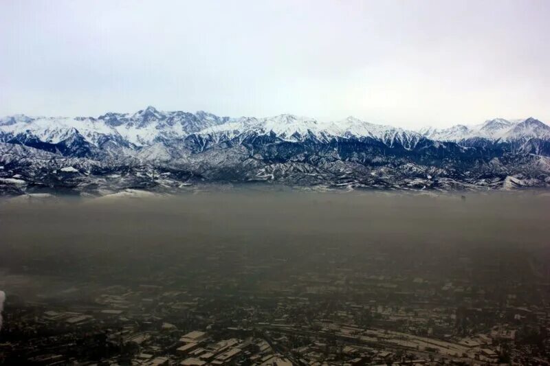 алматы воздух. смог лос анджелесского типа. казахстан алматы смог. смог в горах. алма ата смог.