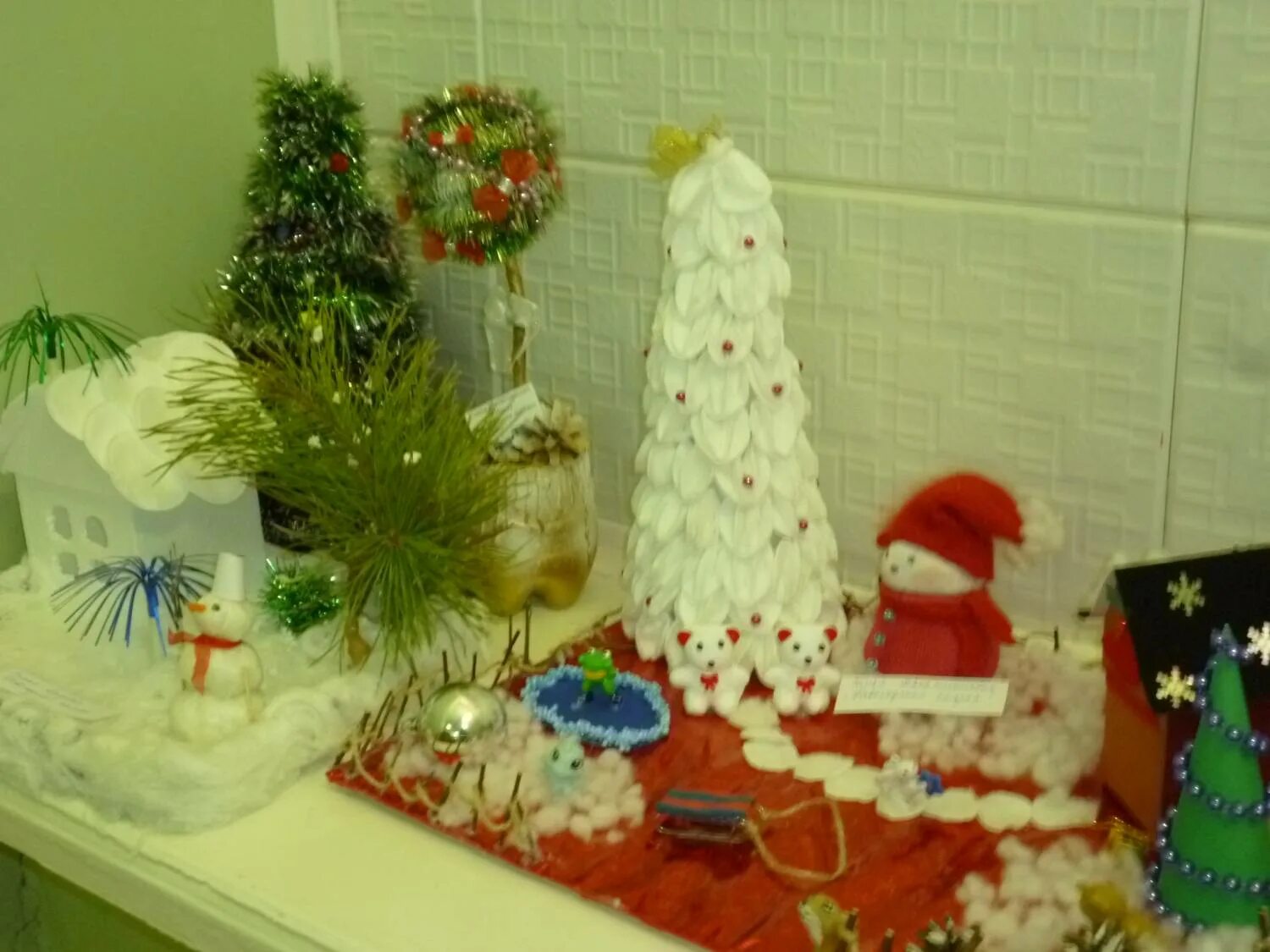 Поделки на конкурс фабрика деда мороза. Мероприятия в доу мастерская деда мороза. Новогодняя мастерская поделки своими руками 1 класс. Мастерская деда мороза цель. Коллаж мастерская деда мороза.