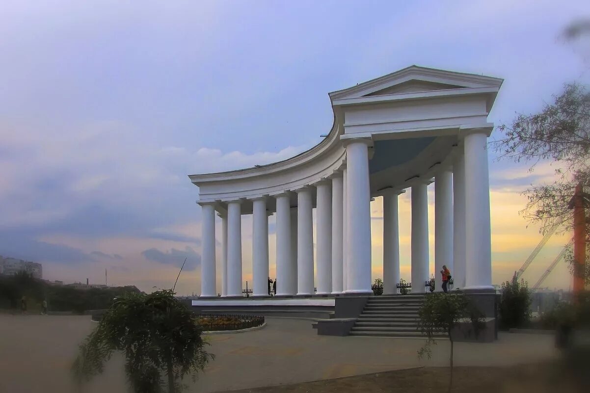 кисловодский парк колоннада. колоннада каскадной лестницы кисловодск. колоннада город березовский. колоннада сайт. воронцовская колоннада в одессе в живописи.