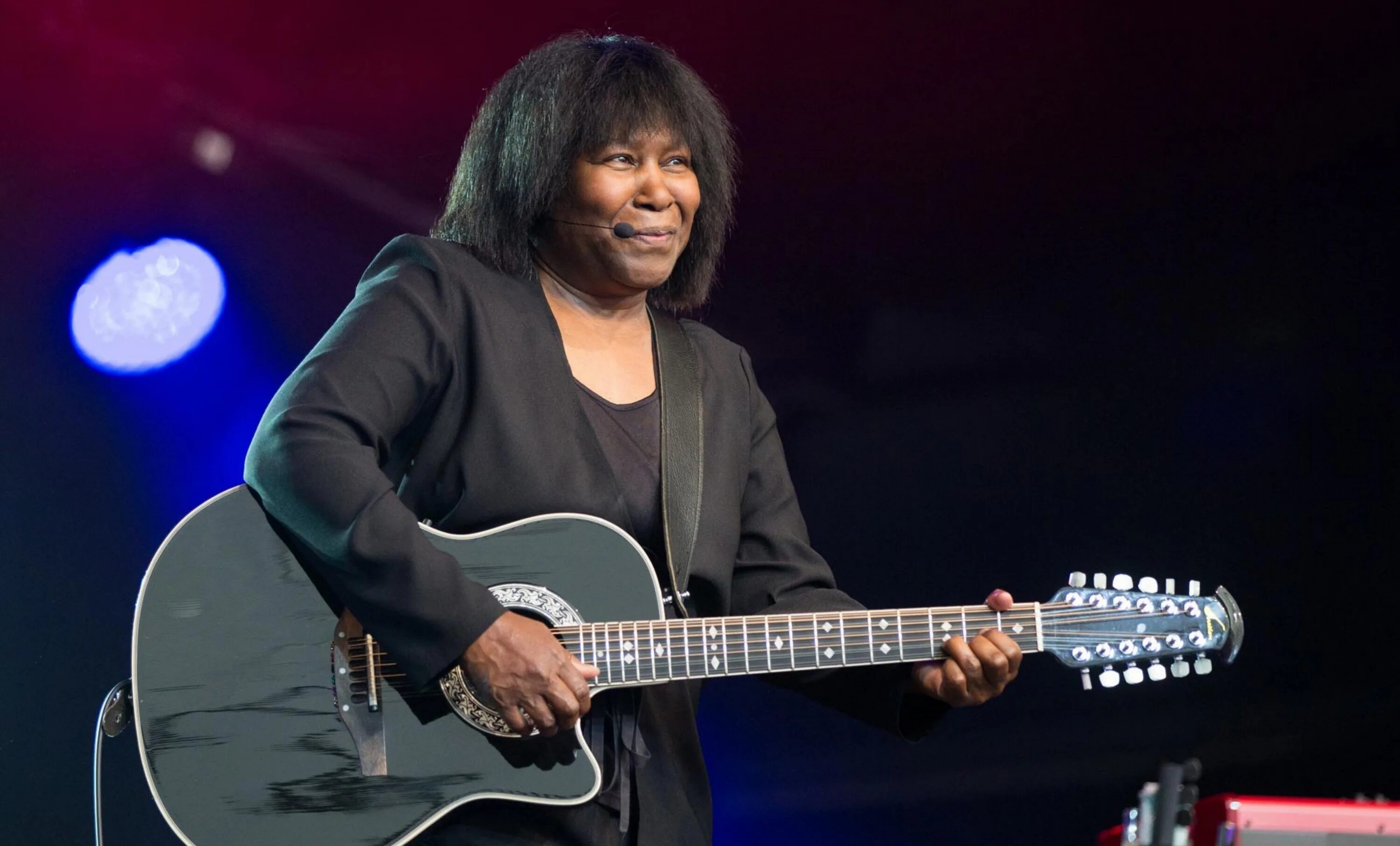 Joan Armatrading 1976. Joan Armatrading Joan Armatrading. Joan Armatrading 2007.