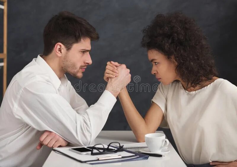 Мужчина и женщина друзья. Men and women articles. Деловые мужчина и женщина. Differences between men and women. Men and women articles.