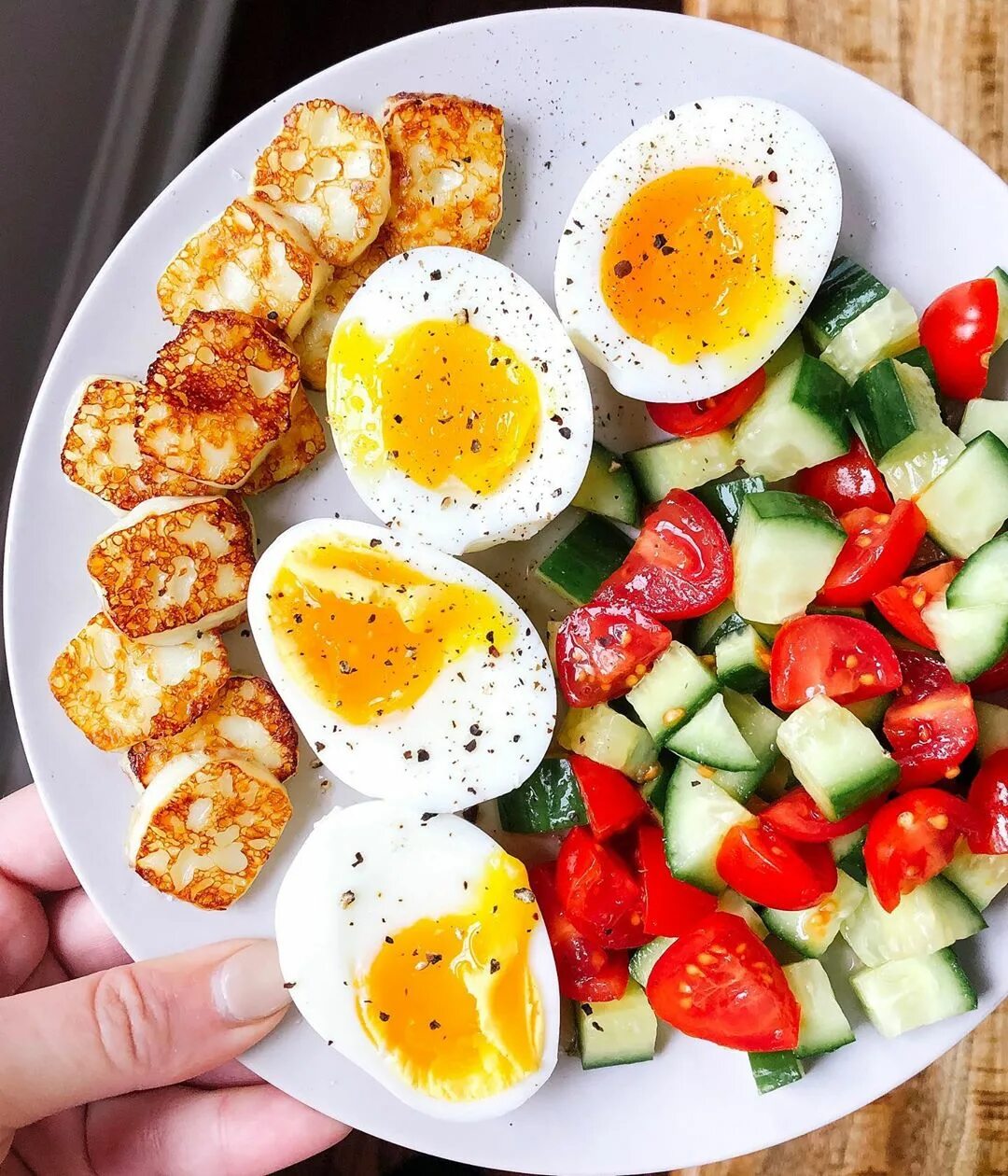 Завтрак из простых продуктов быстро. Вкусный и полезный завтрак. завтраки на каждый день. полезные блюда на завтрак. полезный завтрак правильное.