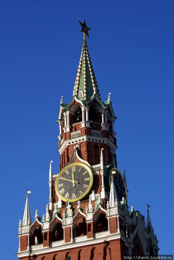 Спасская башня Москва. Москва Кремль Спасская башня с часами. Спасской башни Московского Кремля с курантами. Часы Спасская башня Московского Кремля. Башен московского кремля установлены куранты