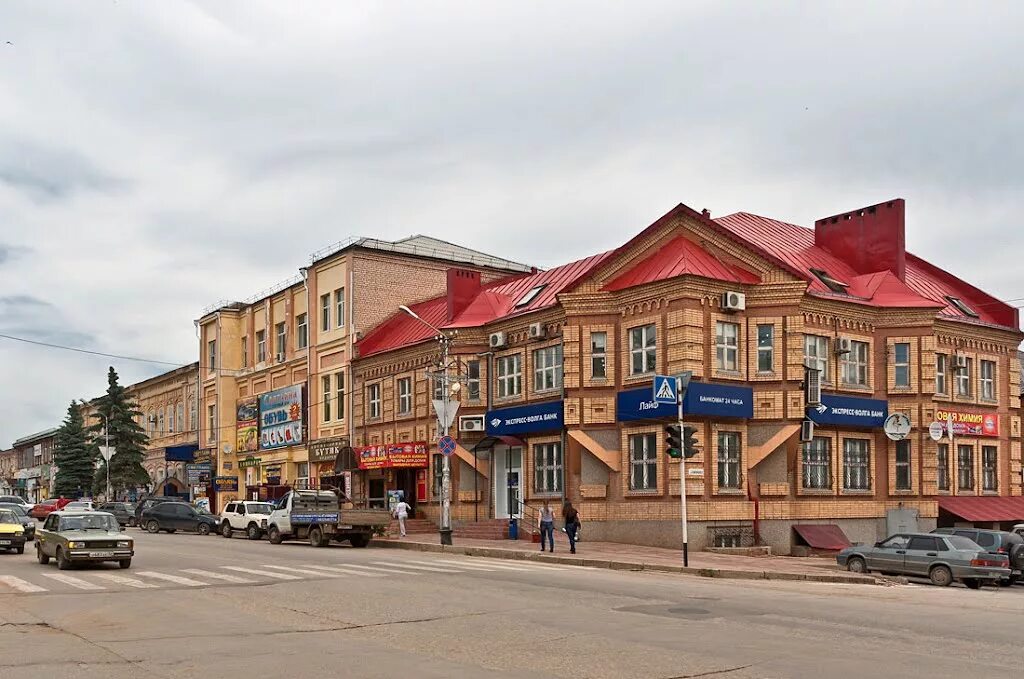 бугуруслан парк. площадь города бугуруслан. бугуруслан город. город бугуруслан успенская церковь. соборная мечеть (бугуруслан).