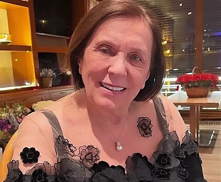 Мама овечкина. Овечкин с женой. Овечкин родители. Мама овечкина. Мама овечкина.