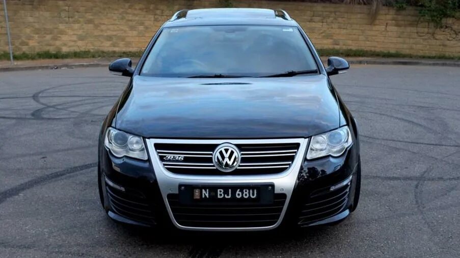 Шильдик r36 Passat. Passat б6 r36 и обычный. R36 820 XKM. Xtrikerst Passat r098. Фольксваген пассат б6 бензин