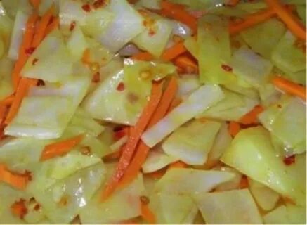 Капуста маринованная кусочками с морковью